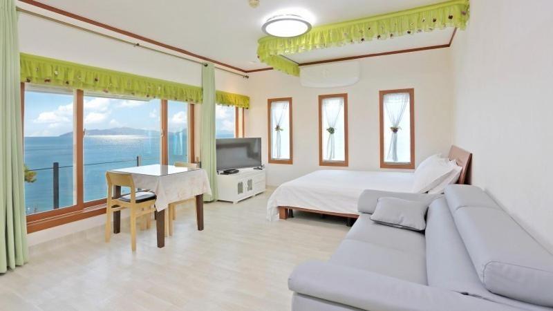 Namhae Eunbit Bada Pension Chambre photo